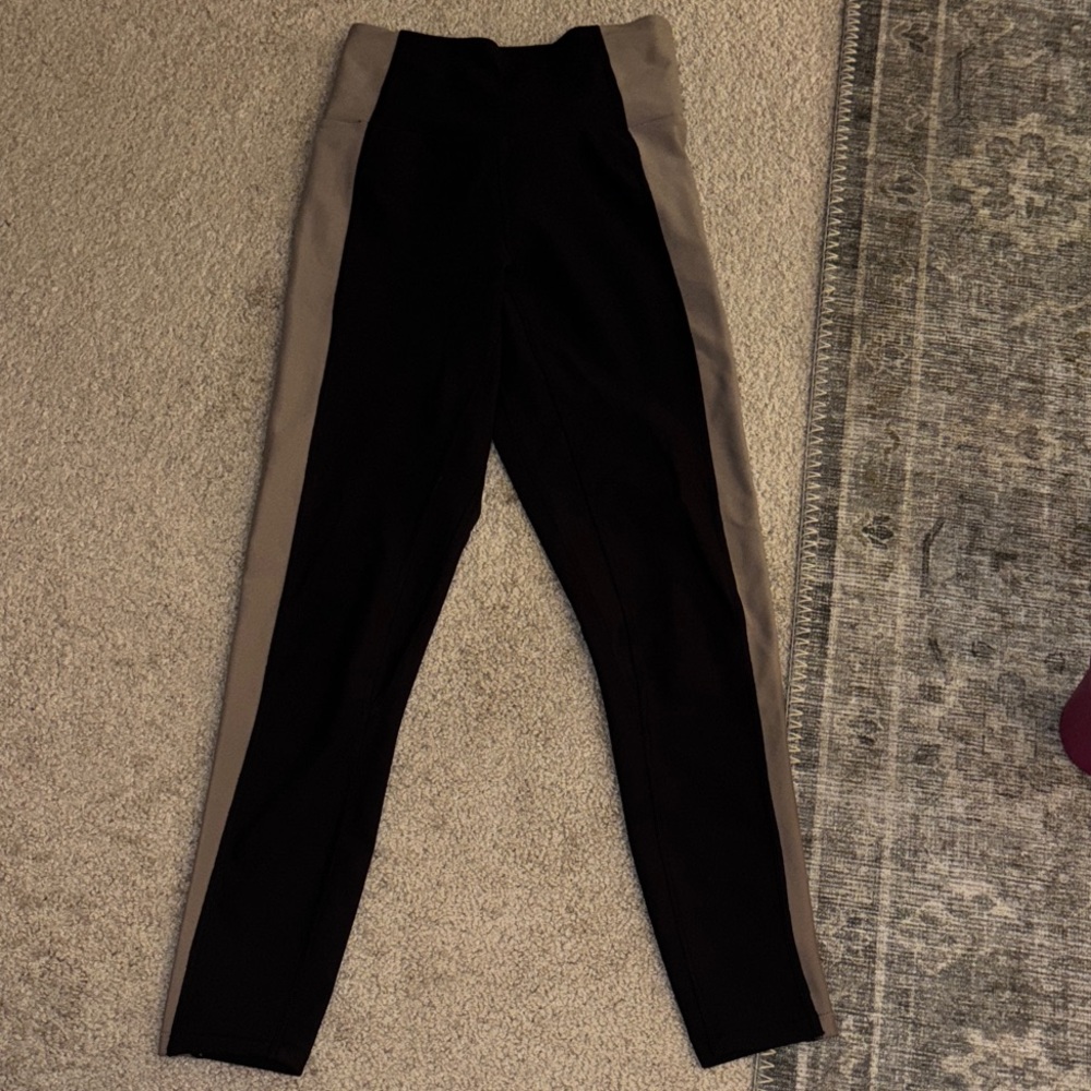 Abercrombie & Fitch Black and Tan Leggings